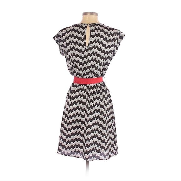 Chevron Dress - Picture 2 of 4